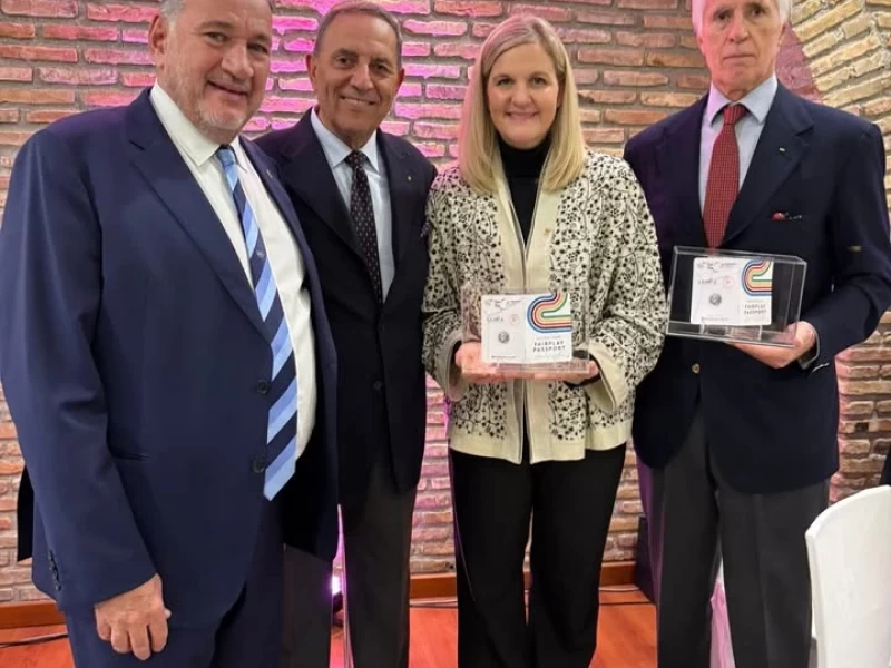 The award to the President of IOC Kirsty Coventry OLY and Giovanni Malago President of milano Cortina 2026